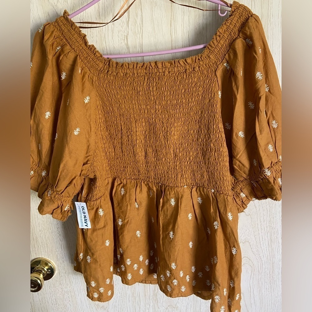 🩷 Old Navy Puff-Sleeve Smocked Embroidered Babydoll Blouse Ancient Gold Sz XL - Picture 8 of 11